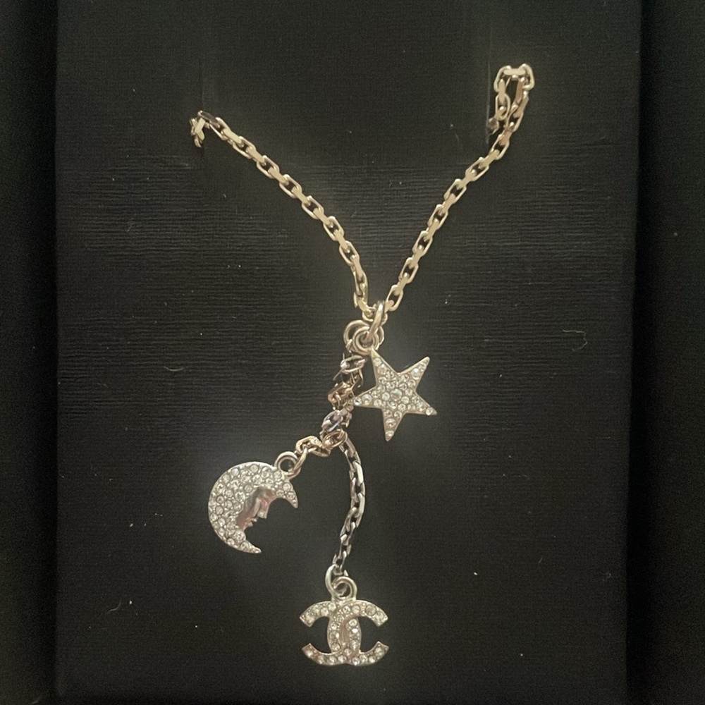 Chanel necklace from comet collection authentic